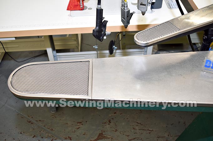 Spot cleaning table with compressor